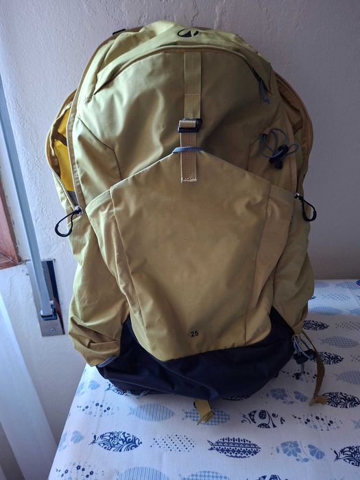 Mochila QUECHUA de caminhada na montanha - MH500 25L como nova