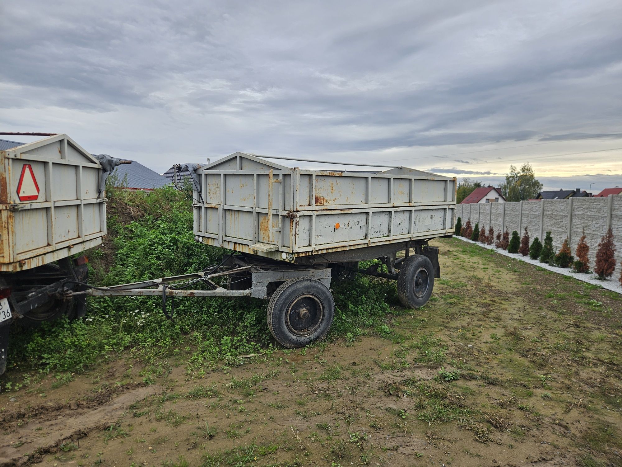 Przyczepy rolnicze D47
