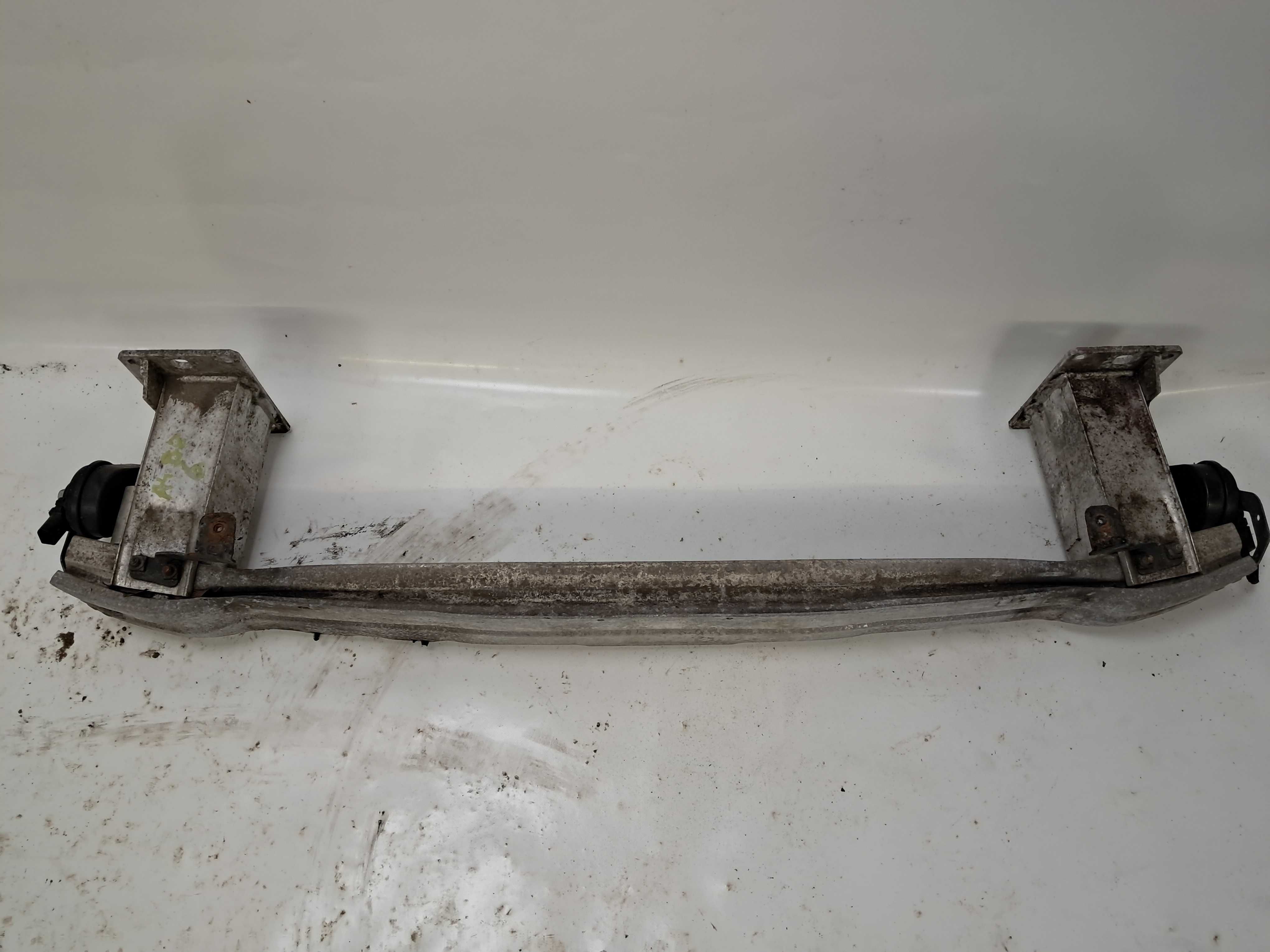 AUDI A4 B8 przed Lift belka przód przednia zderzaka wzmocnienie