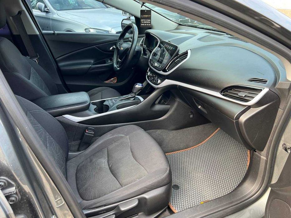 Chevrolet Volt 2017, 1,5 гібрид.