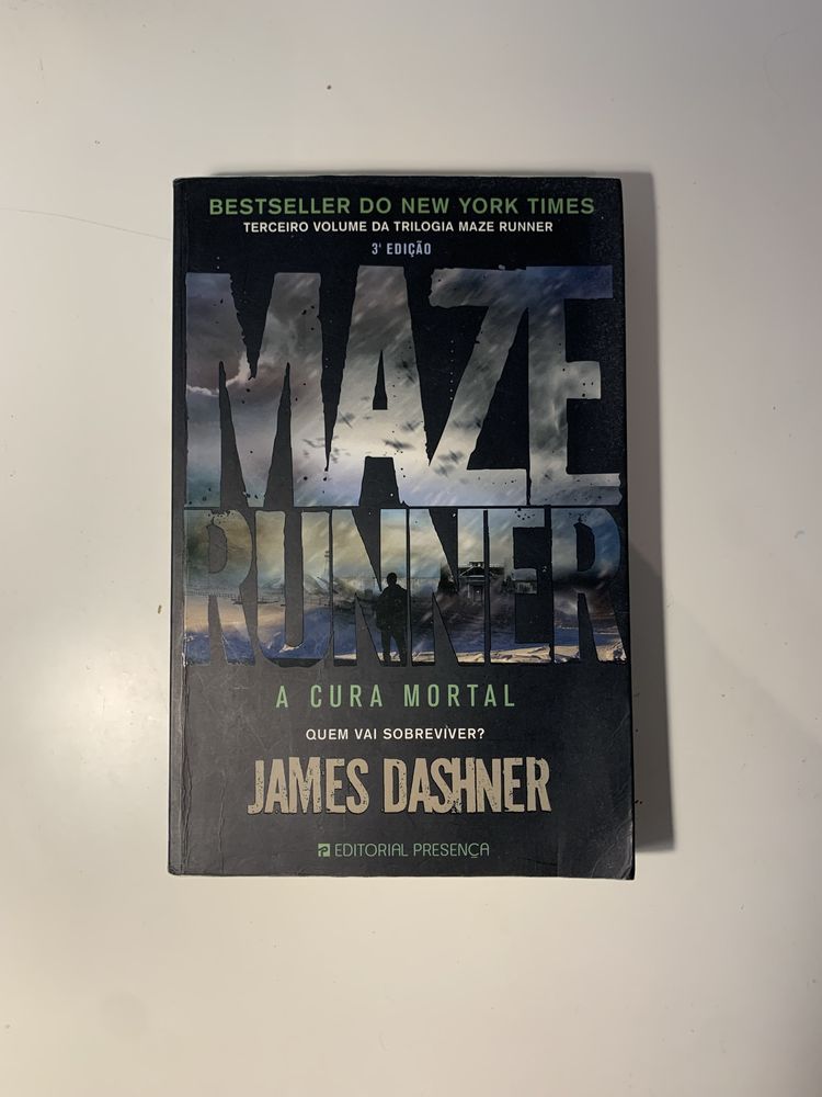 Livro “Maze Runner” de James Dashner