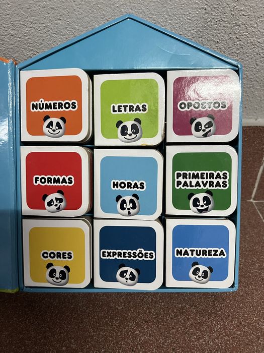 Vendo livro panda vai a escola