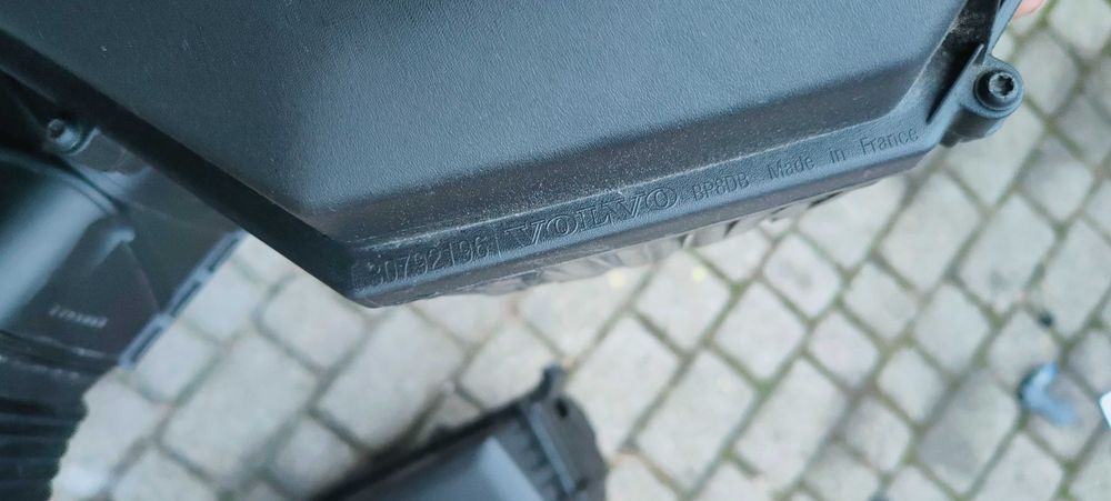 obudowa filtra powietrza volov v60,s60,xc60,v70 2.0 d3 d.4 D5