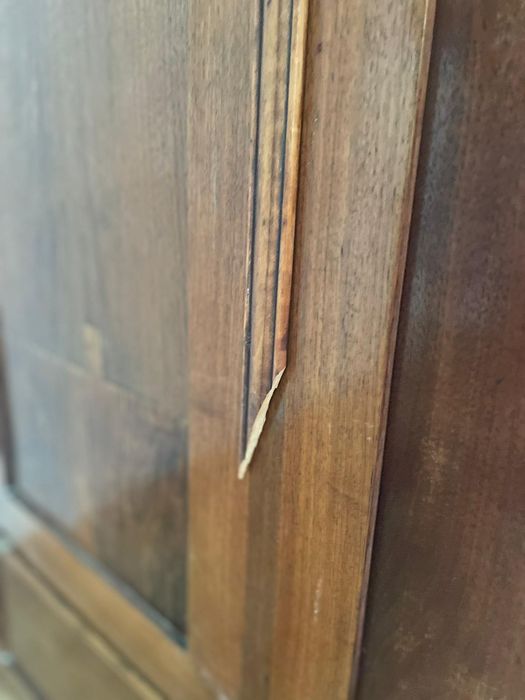 drewniana szafa odnowiona