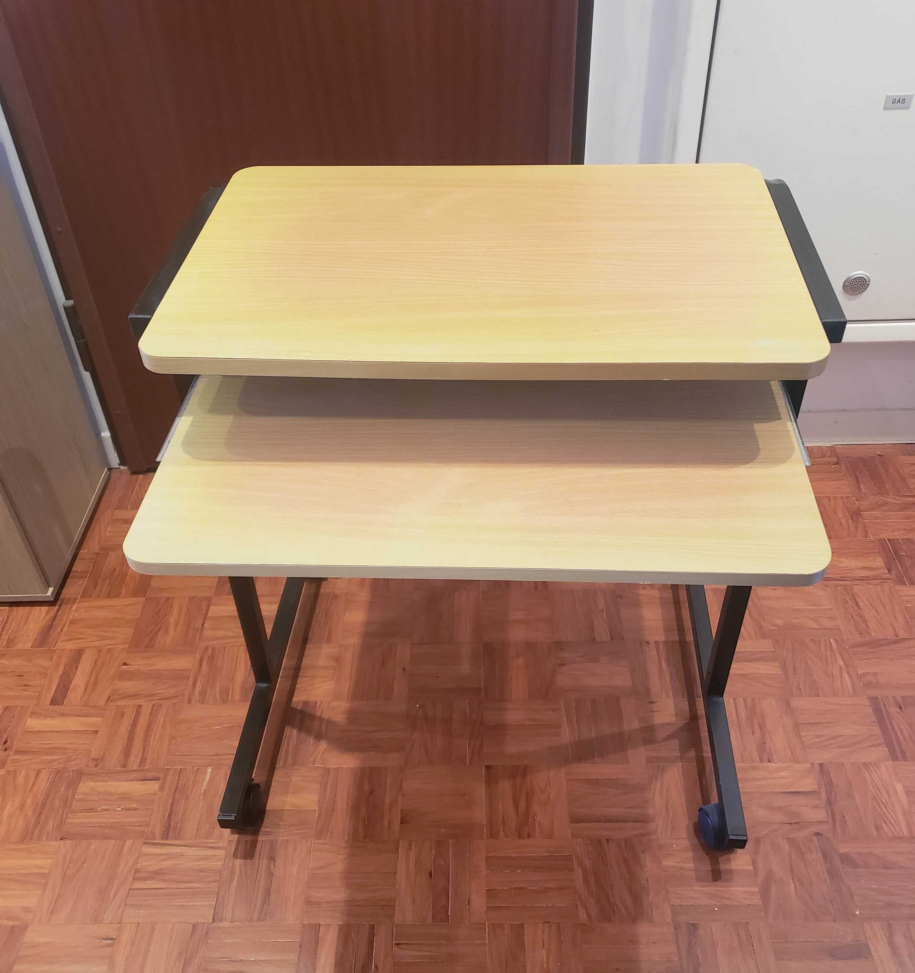 Secretária para computador