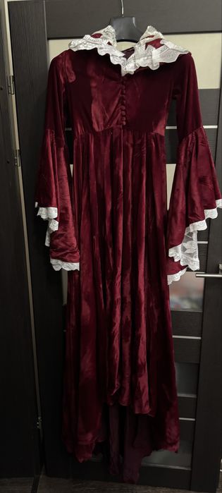 Сукня театральна, 140