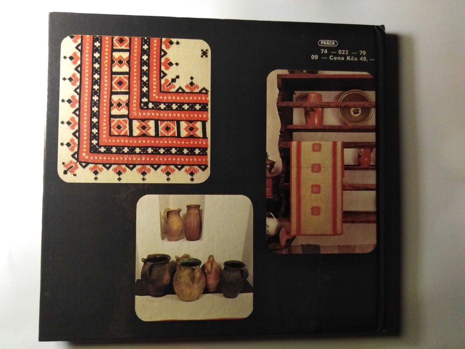 Книга по вышивке гладью на Чешском языке новая.