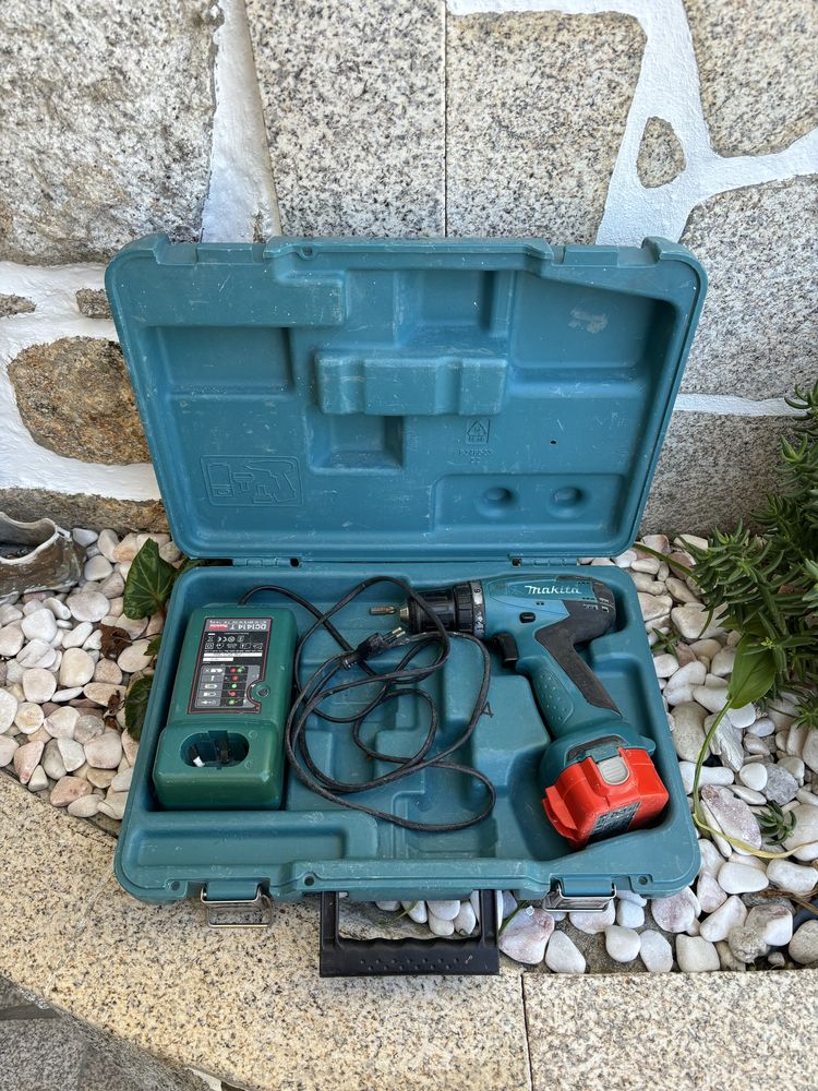 Aparafusadora makita 12 v