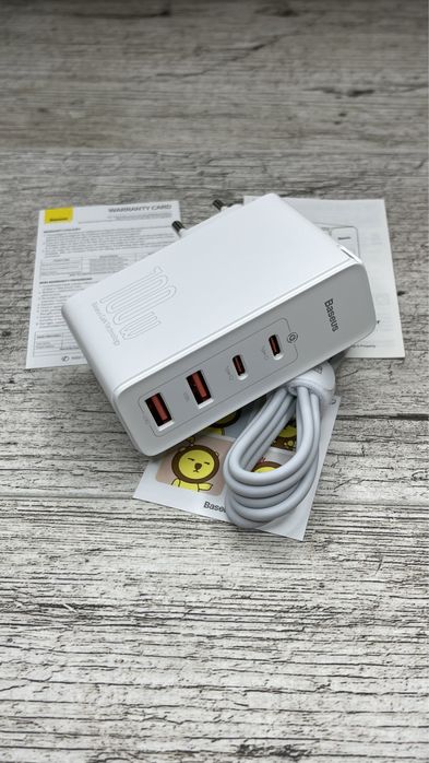 Потужний зарядний пристрій Базеус 100ват Baseus GaN 100w QC PD