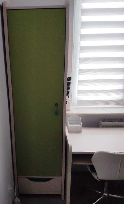 Zestaw mebli młodzieżowych dziecięcych HiHot. Szafa+ komoda + 2 półki