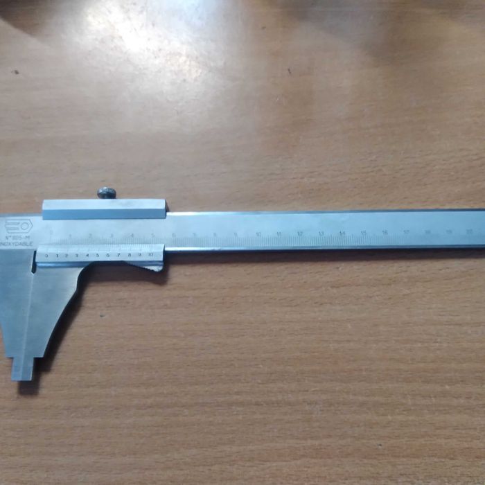 Metalowa suwmiarka 25 cm / Zachęcam do zakupu