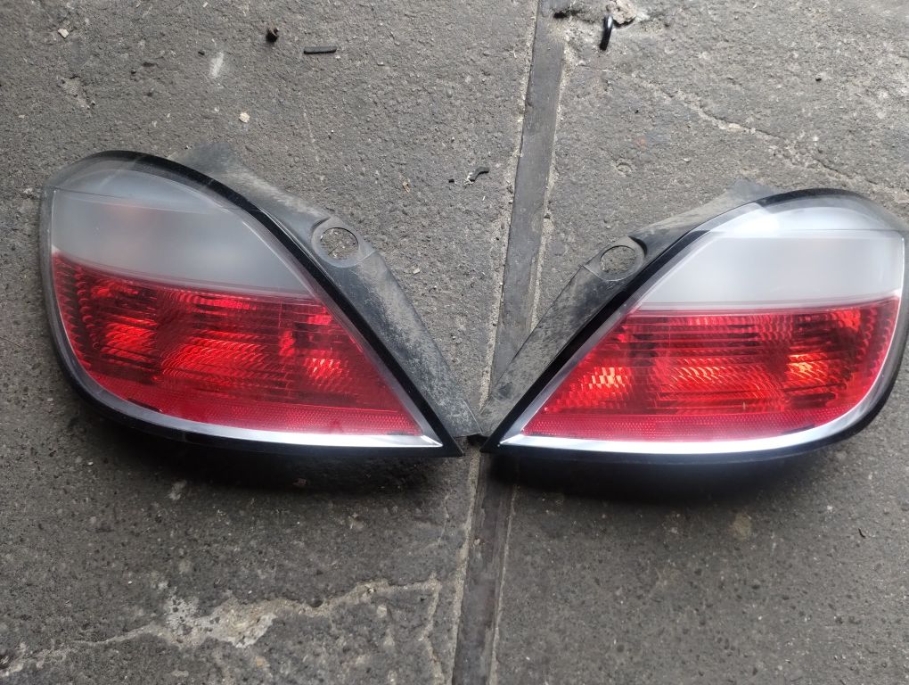 Opel Astra h lampa tył 5 drzwi
