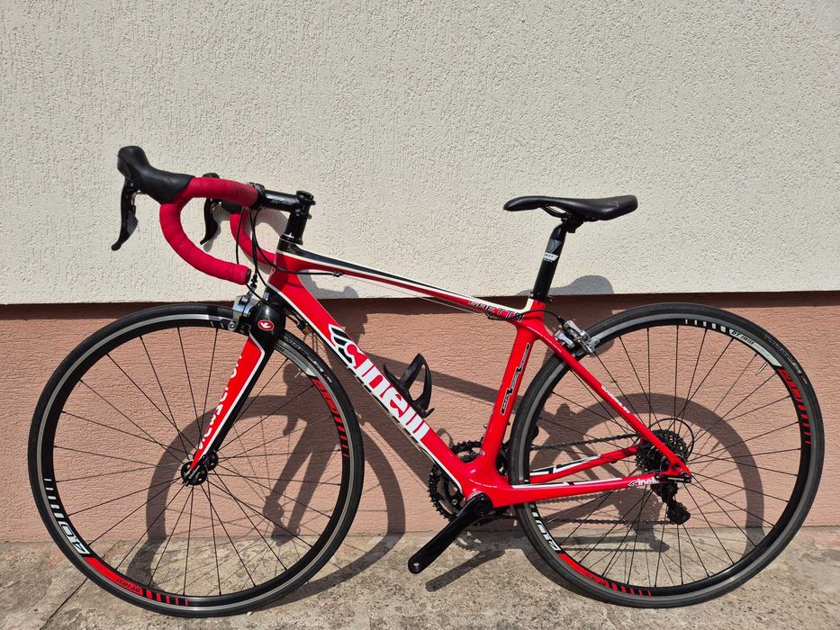 Rower szosowy Cinelli, full carbon, Shimano 105, rozmiar XS