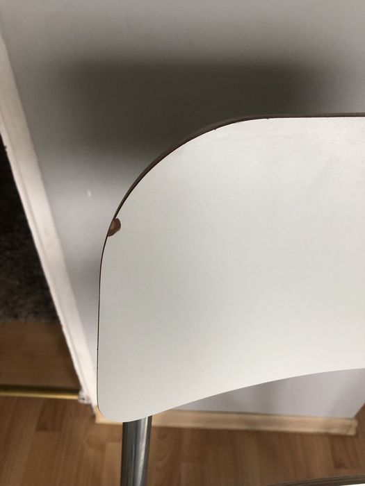 Krzesełko białe ikea