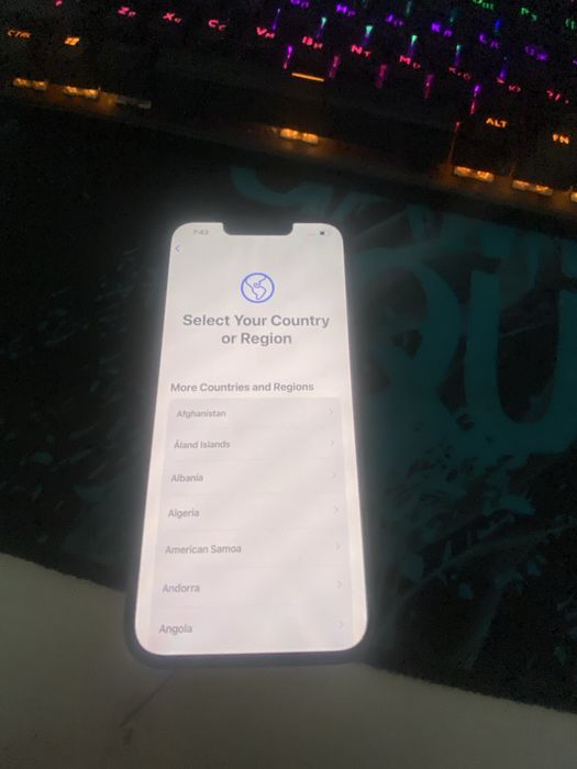 Продам телефон айфон 13 в гарному стані