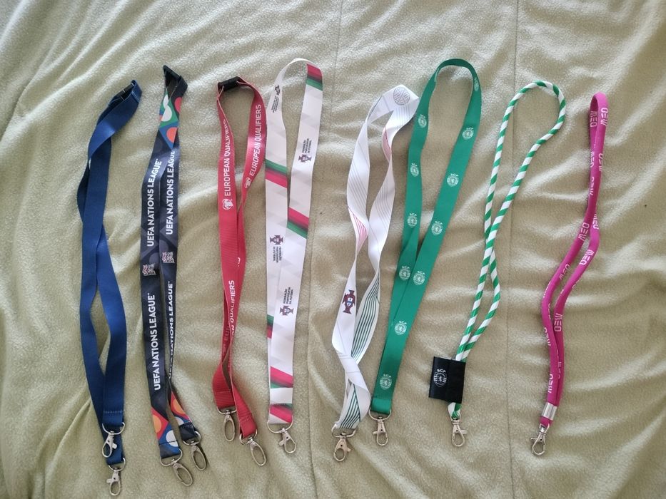 Várias Fitas Pescoço