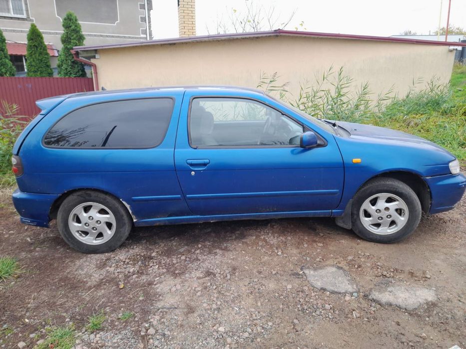 Nissan Almera...