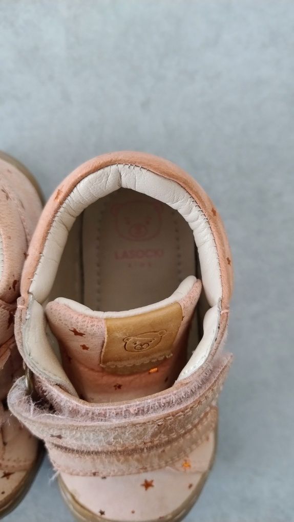 Buty dla dziewczynki