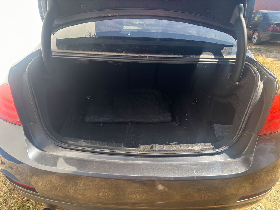 Bmw 320d eficiente dynamics F30 -Inglês