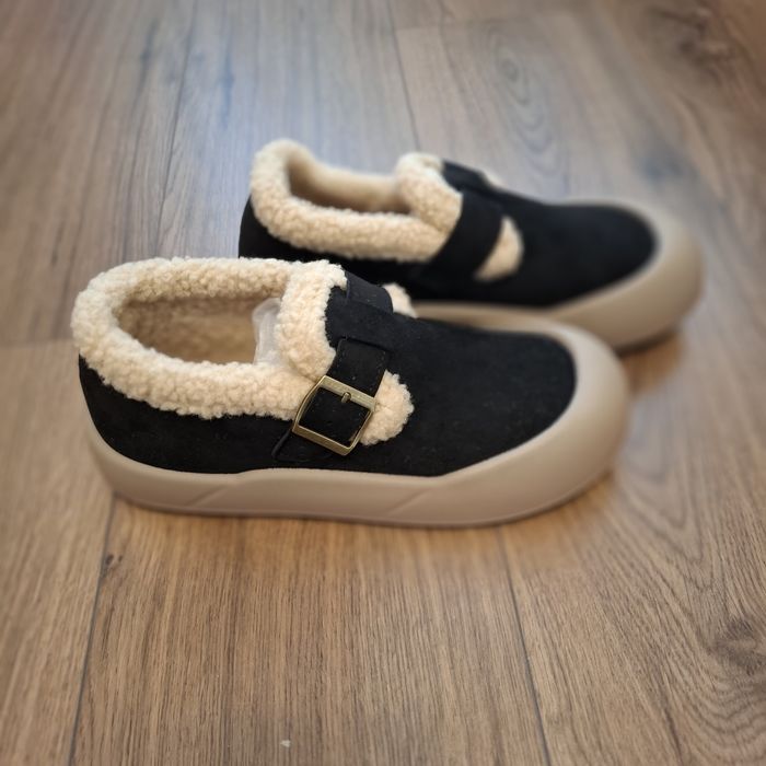 Взуття 37-37,5 нове!