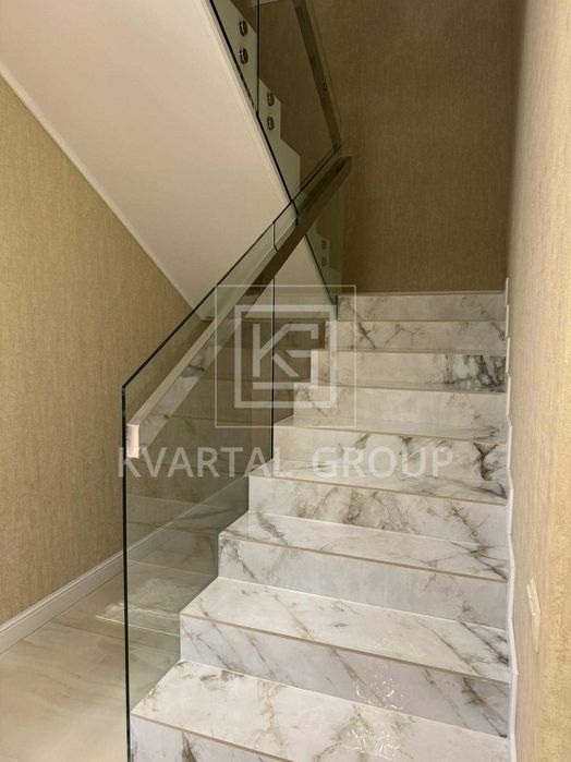 Будинок площею 200м2 на 10 сотках. Р-н "Бистро Пекаря" (Тоскани)