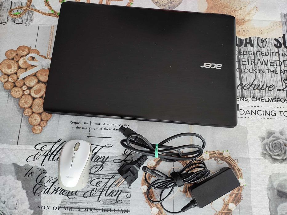 laptop Acer Aspire E15-Intel i3,4GBRam, 2 TB HD.