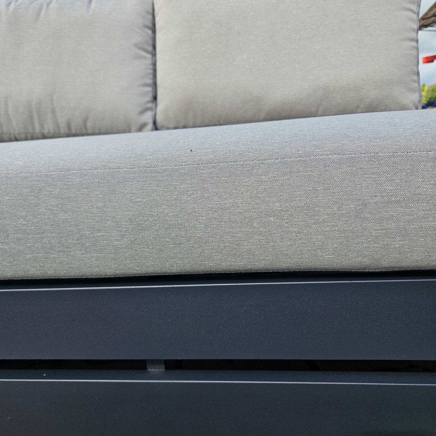 Zestaw mebli ogrodowych sofa narozna stolik