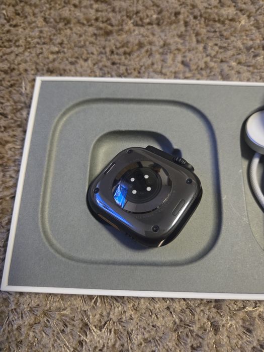 Apple Watch Ultra 2 49mm Black Titanium como novo