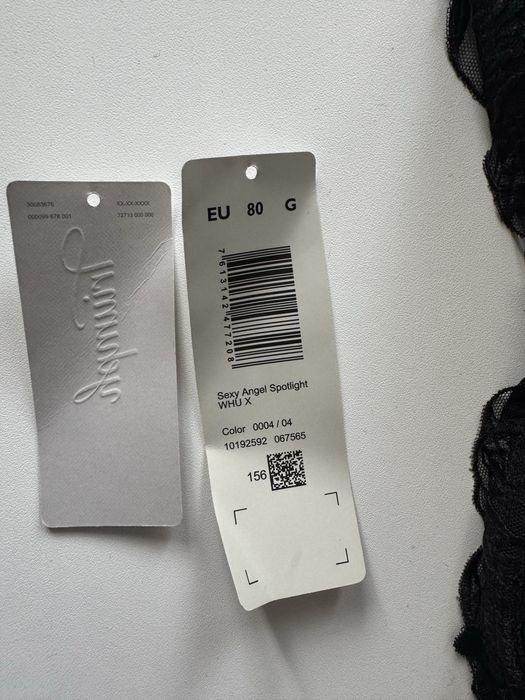 Nowy czarny biustonosz Triumph