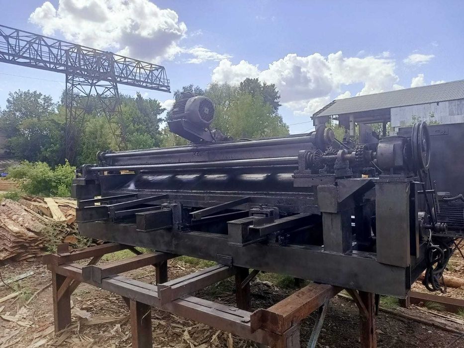 Окорювальний верстат