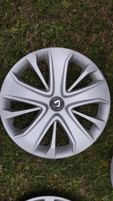 Oryginalne kołpaki do Clio 3