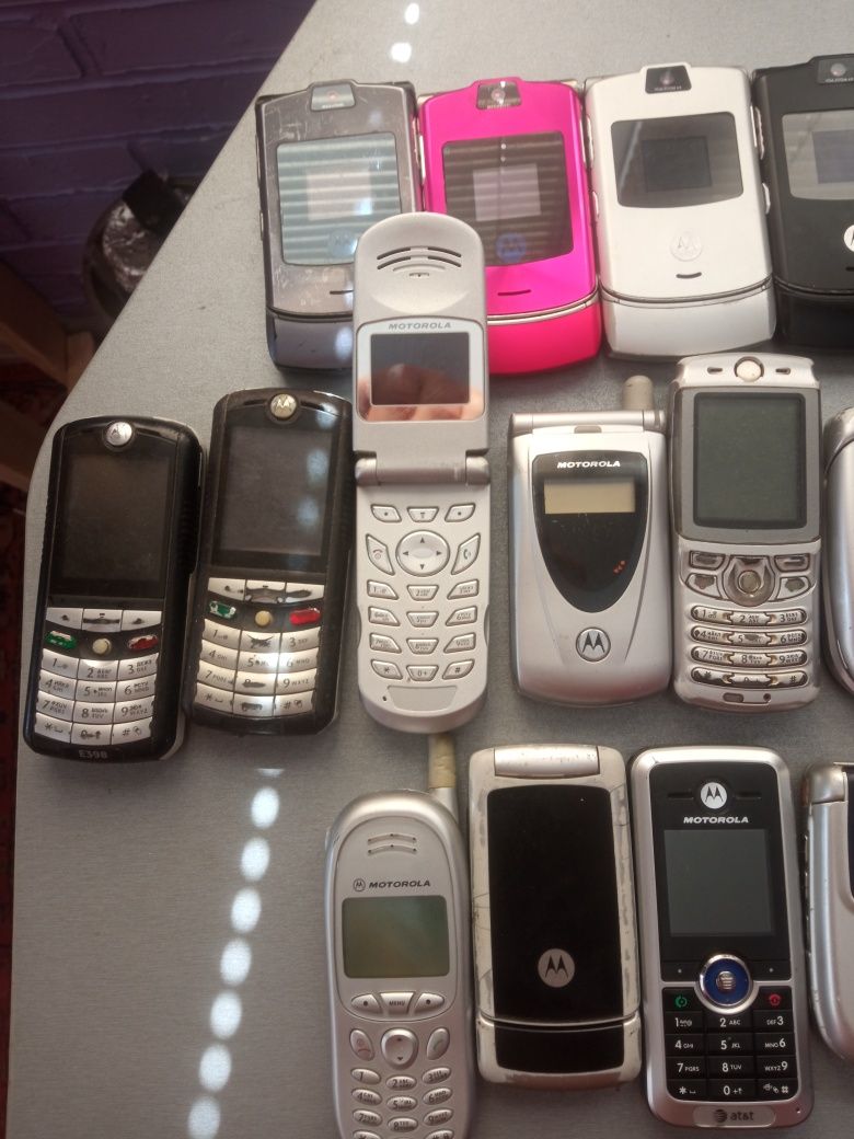 Лот телефонів Motorola