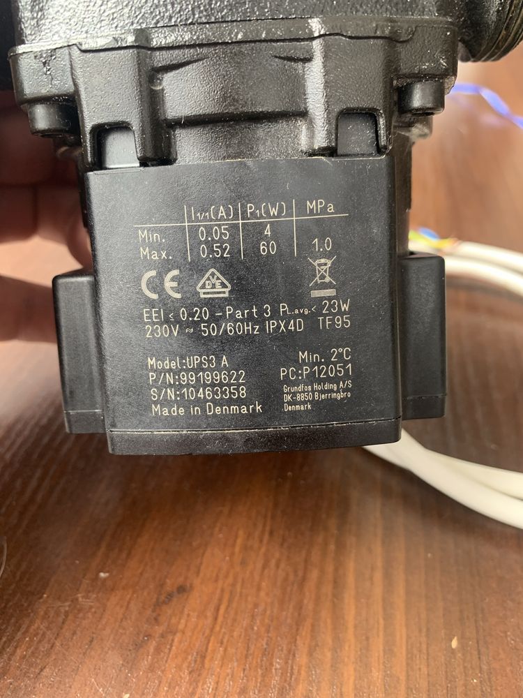 Pompa Grundfos UPS3 15-50/65