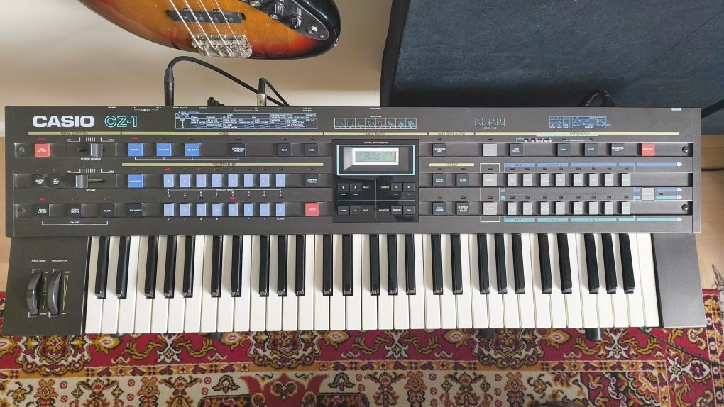 Syntezator Casio CZ-1
