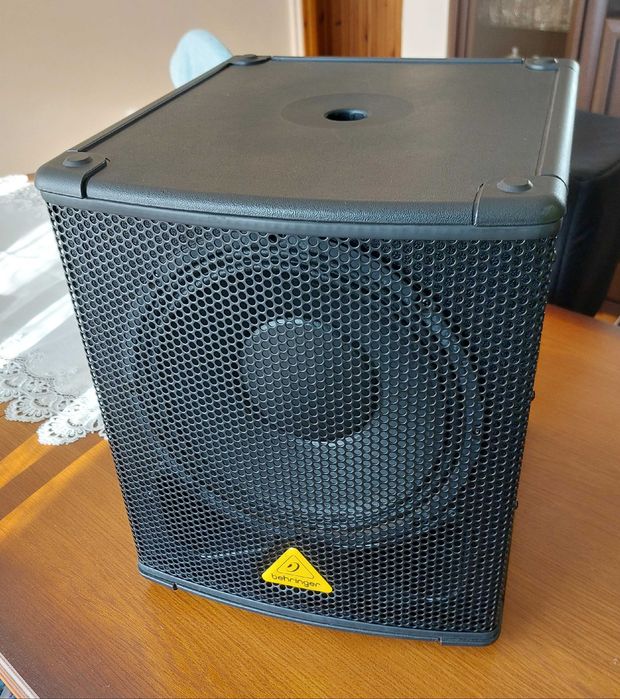 Subwoofer aktywny Behringer B1200D-PRO czarny