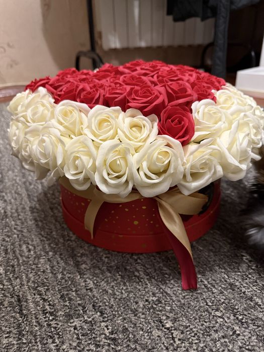 Мильні троянди в коробці 101