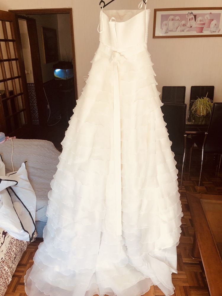 Vestido de noiva, veste 36, muito confortavel exelente qualidade,