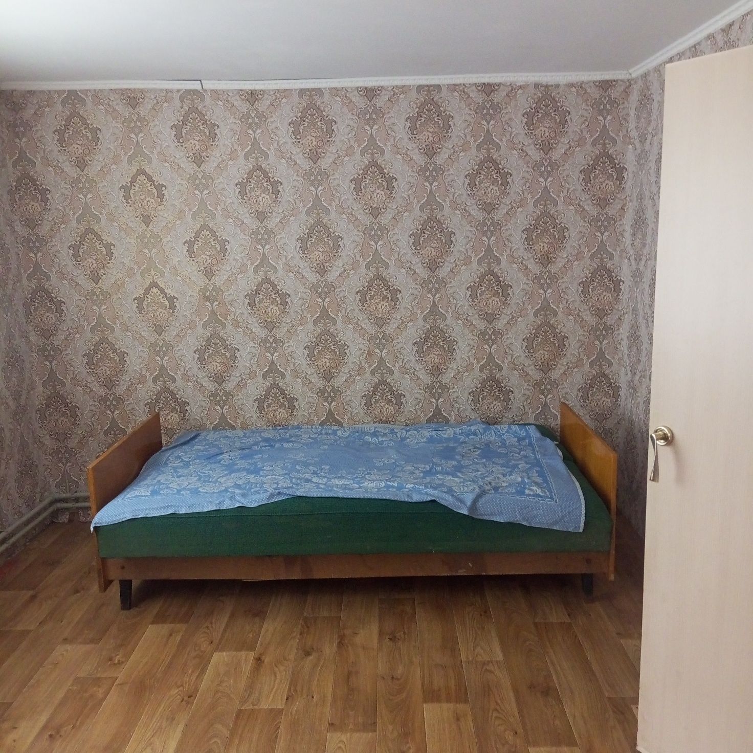Сдам флигель 2 комнаты.