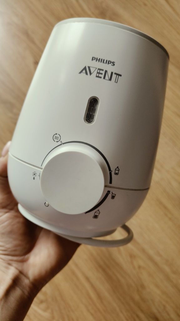 Podgrzewacz Avent do butelek + pojemnik na mleko w proszku