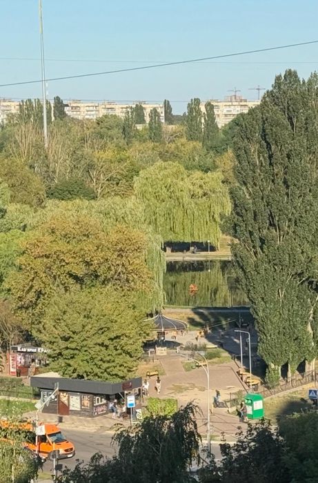 Продам 3-кімнатну квартиру у центрі Броварів NP