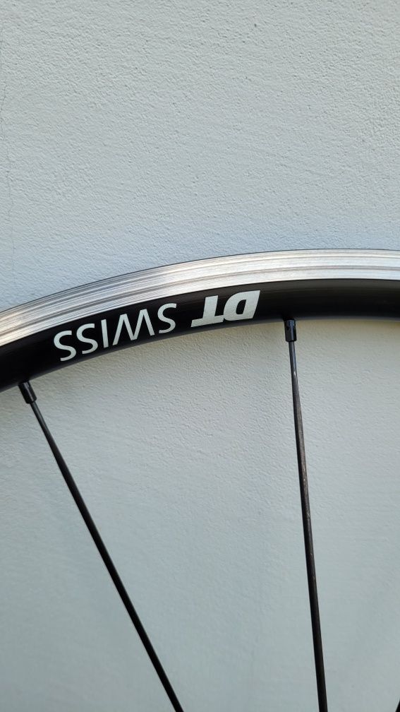 Koła dt swiss spline r23 szosa