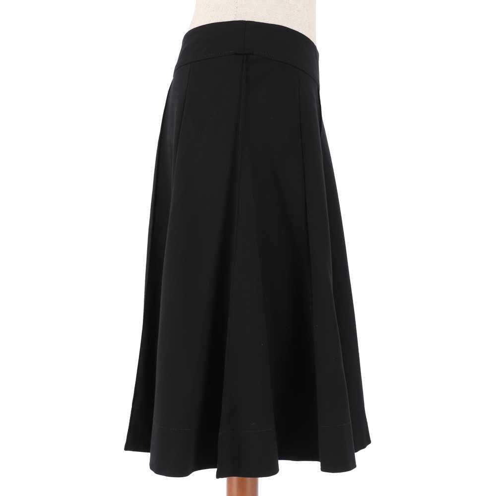 Czarna, rozkloszowana spódnica marki Caterina Leman, rozmiar 44