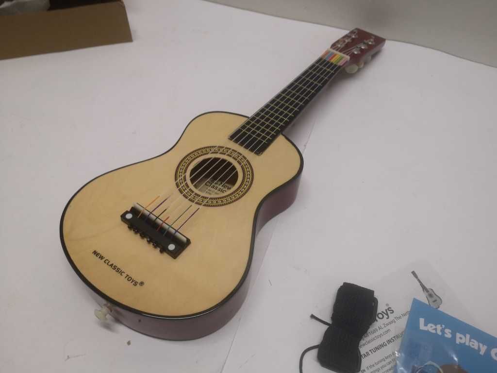 Gitara dla dzieci New Classic Toys 10344 drewniana