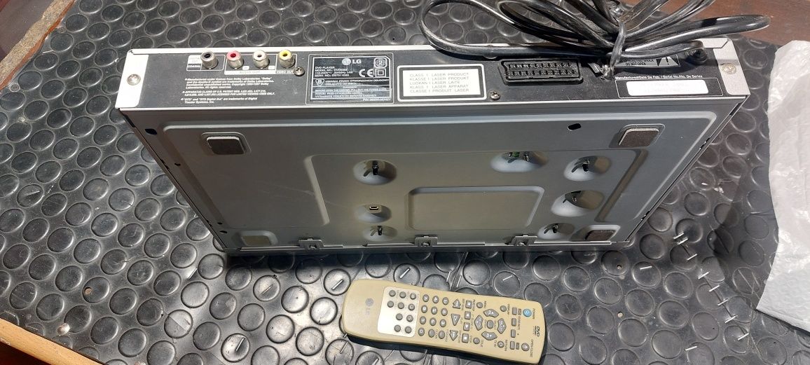 Telewizor LG 42" uszkodzony sprzedam plus DVD