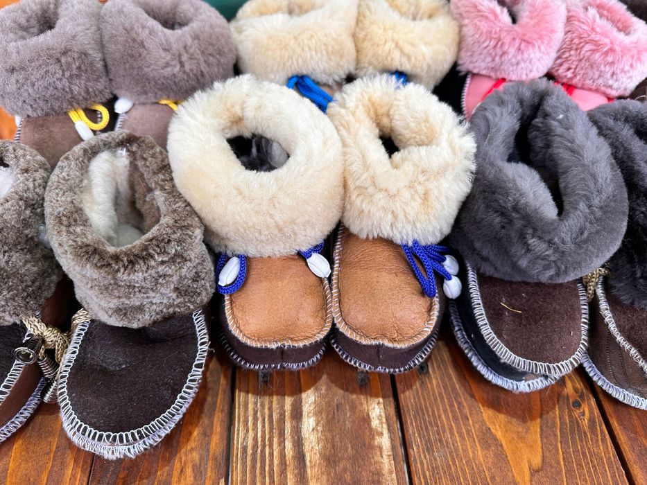 Шкарпетки,рукавиці,капці з натуральної вовни