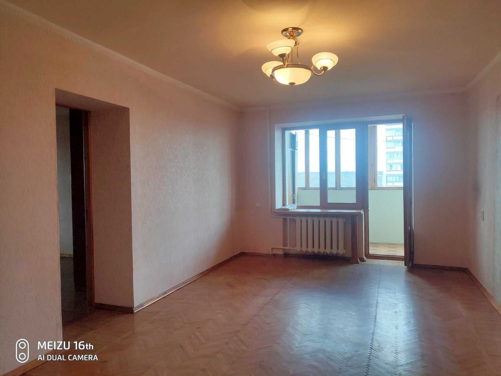 3 к. квартира 9/14 эт. кирп.  рядом с Метро "23 Августа", площ. 76 м2