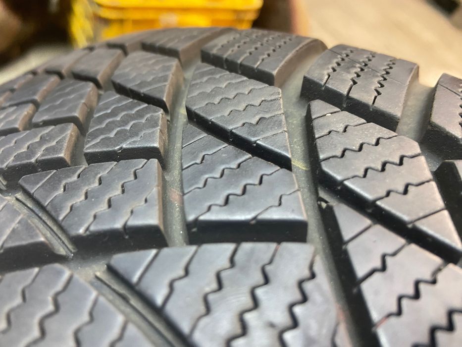 Koła zimowe volkswagen 5x112 2ga071496a et 43