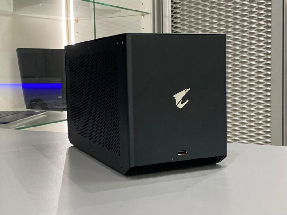 зовнішня відеокарта GIGABYTE AORUS RTX 3080 GAMING BOX