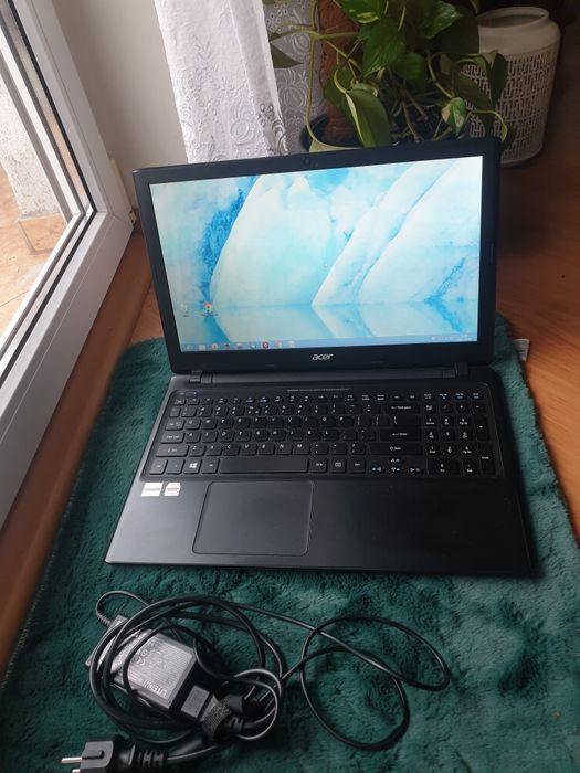 Laptop Acer Aspire v5 -551 15,6" procesor AMD A6-4455M komputer