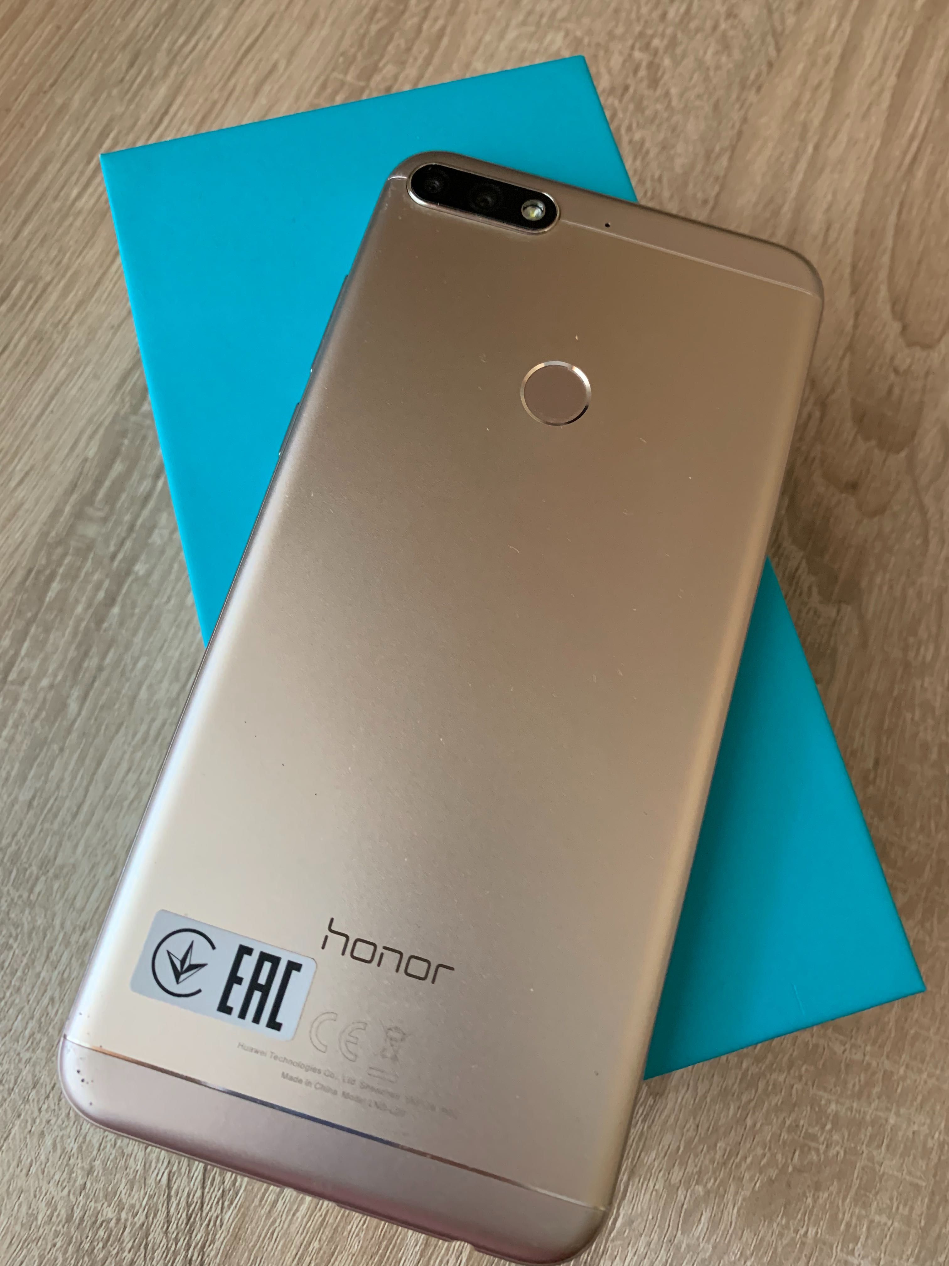 Смартфон Honor 7c pro